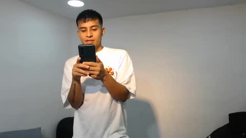 danielitopapii online show from March 6, 8:27 pm