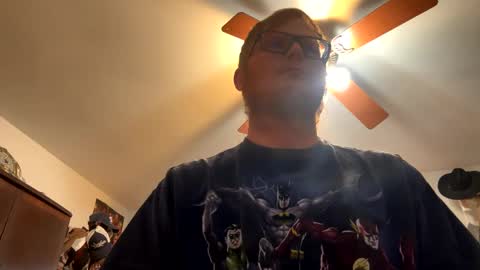 Daniel    y. online show from January 28, 10:12 pm