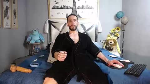 Danny and Alex online show from January 8, 6:07 am