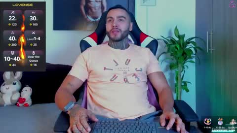 Danny Willson online show from April 10, 3:19 pm