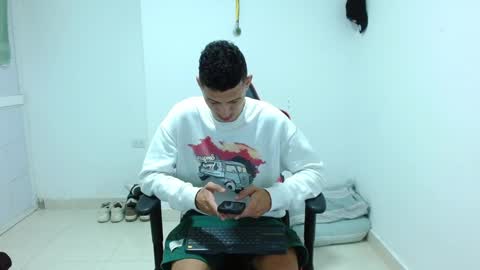 Dante online show from December 6, 3:08 am