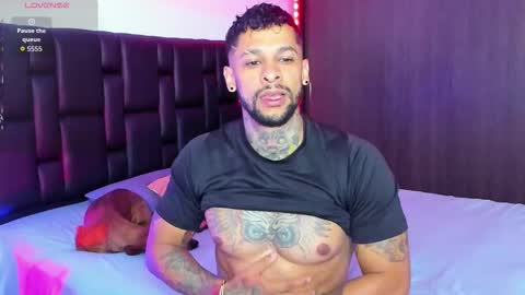 danyfitguy_ online show from November 26, 11:52 pm