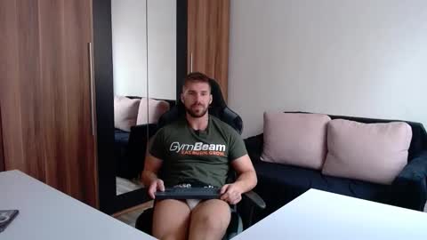 darius_94 online show from September 21, 12:05 pm