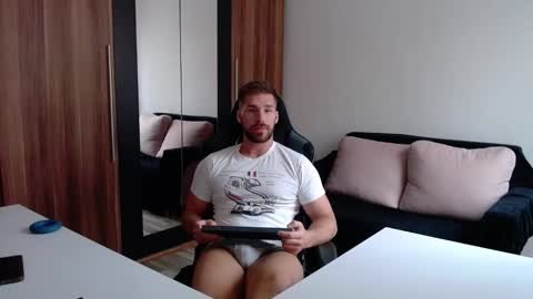 darius_94 online show from September 25, 9:19 am