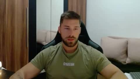 darius_94 online show from February 3, 5:05 am