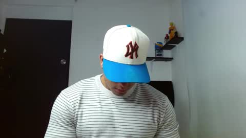 Darius Phoenix  online show from December 1, 10:24 pm