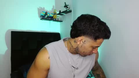 Darius Phoenix  online show from March 17, 9:50 pm