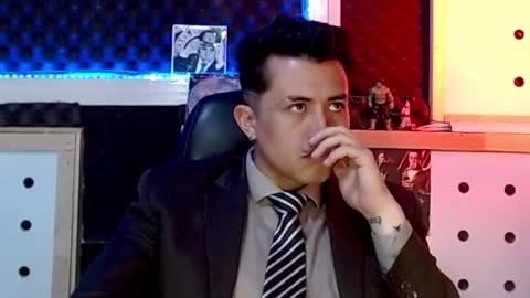 DARKO0717 online show from December 5, 5:40 pm