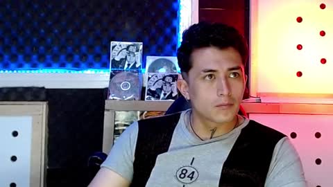 DARKO0717 online show from December 17, 2:12 am