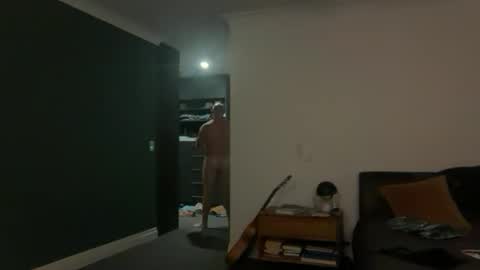 dartanian0001 online show from November 1, 9:02 am