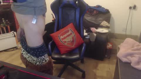 dave online show from December 4, 5:38 am