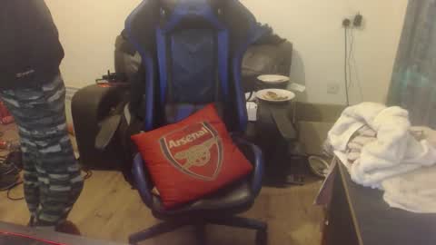 dave online show from December 15, 6:43 am