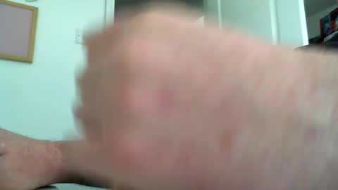 davesu12345 online show from March 3, 8:23 am