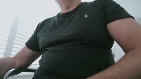 davesu12345 online show from June 11, 8:12 am