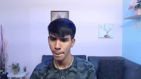 Snapshot of david_925_ chatting on October 24, 7:26 pm David online show from October 24, 7:26 pm
