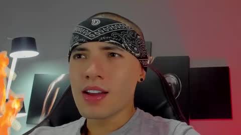 David Jons online show from February 4, 1:02 am