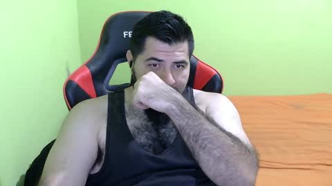 Snapshot of daviddelz chatting on December 17, 6:35 am David online show from December 17, 6:35 am