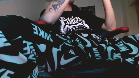 davidsalazar33 online show from April 18, 2:35 am