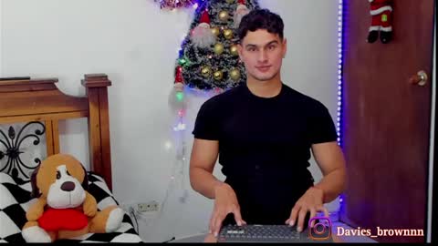 Snapshot of davies_brown chatting on December 12, 7:37 pm Davies brown    schedule 12pm to 5pm col time online show from December 12, 7:37 pm