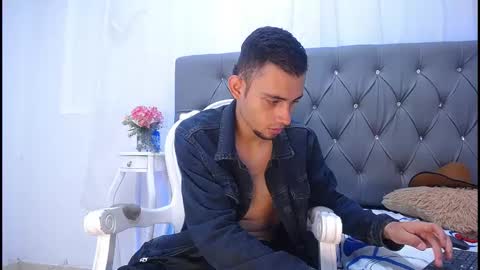Snapshot of daviid_457 chatting on October 24, 12:07 pm David online show from October 24, 12:07 pm