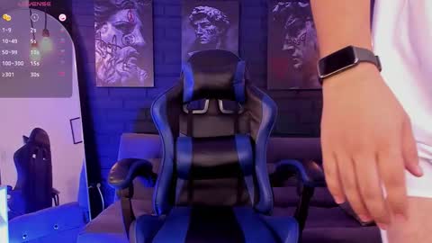 David Evans online show from February 11, 10:26 pm