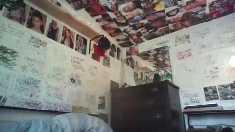 dbeamon92 online show from April 12, 1:12 pm