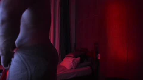 Snapshot of deanlek chatting on January 29, 10:53 pm Dean online show from January 29, 10:53 pm