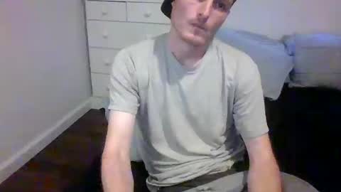 Snapshot of dee4dayz19 chatting on October 11, 10:47 pm Dee4dayz online show from October 11, 10:47 pm