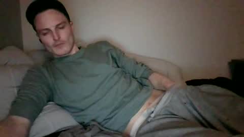 Snapshot of dee4dayz19 chatting on February 16, 5:26 am Dee4dayz online show from February 16, 5:26 am