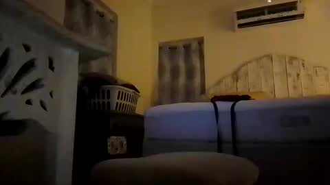 Snapshot of deepdiveme chatting on October 6, 10:58 pm deepdiveme online show from October 6, 10:58 pm