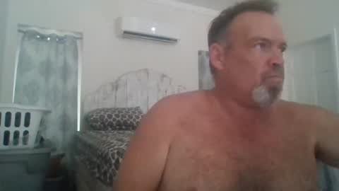 Snapshot of deepdiveme chatting on November 1, 7:40 pm deepdiveme online show from November 1, 7:40 pm