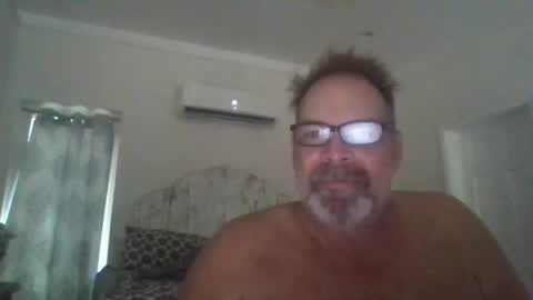 Snapshot of deepdiveme chatting on October 27, 3:58 pm deepdiveme online show from October 27, 3:58 pm