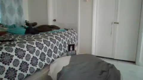 Snapshot of deepdiveme chatting on February 24, 7:30 pm deepdiveme online show from February 24, 7:30 pm