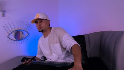  DEIVY  online show from February 11, 3:18 am