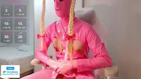 Snapshot of delgadopollon_1991 chatting on October 25, 6:09 pm Mster X online show from October 25, 6:09 pm