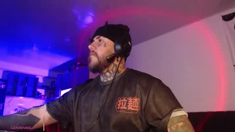 Oliver online show from February 28, 4:00 am