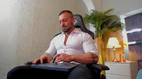 dennis_cox_ online show from December 22, 11:22 am