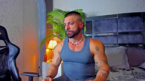 dennis_cox_ online show from February 28, 12:09 pm