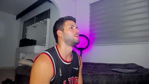 dereckhardd online show from January 18, 10:06 am