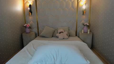 Derek online show from January 11, 8:56 pm