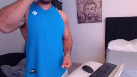 Derek online show from February 22, 7:54 pm