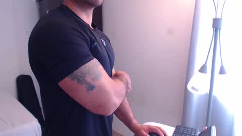 Derek online show from December 15, 4:26 pm