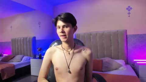 derek_sinn online show from March 14, 10:06 pm