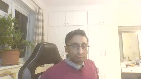 desiboi9 online show from September 22, 11:37 pm