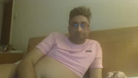 desiboi9 online show from October 29, 5:21 am