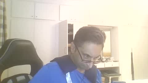 desiboi9 online show from October 6, 11:09 pm