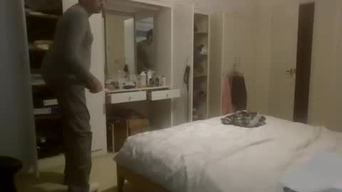 desiboi9 online show from February 21, 12:27 am