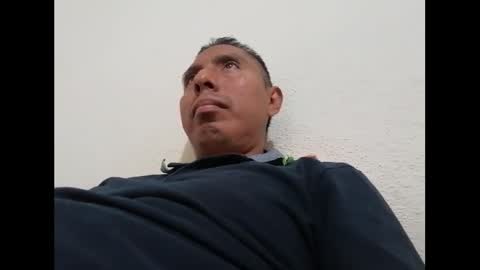 Snapshot of desnudo_sexoso chatting on January 3, 11:44 pm Desnudo sexoso online show from January 3, 11:44 pm