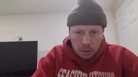 deznuts130 online show from December 17, 4:53 am