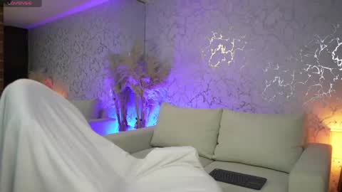 Diego online show from May 25, 2:40 am